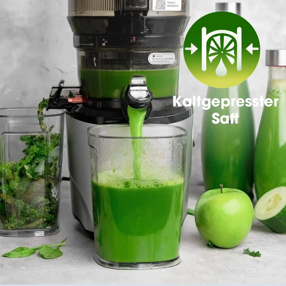 Kaltgepresster Saft im Glas, frisch aus dem Slow Juicer
