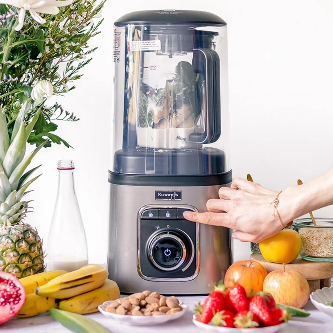 Frischer Smoothie aus dem Kuvings SV-500ME Vakuum Blender
